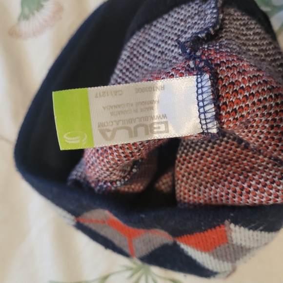 Bula Plaid Diamond Pattern Beanie Pom Hat - Picture 2 of 2